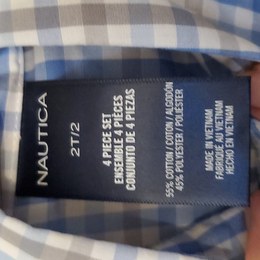 Nautica Boys set size 2T - Picture 4 of 4